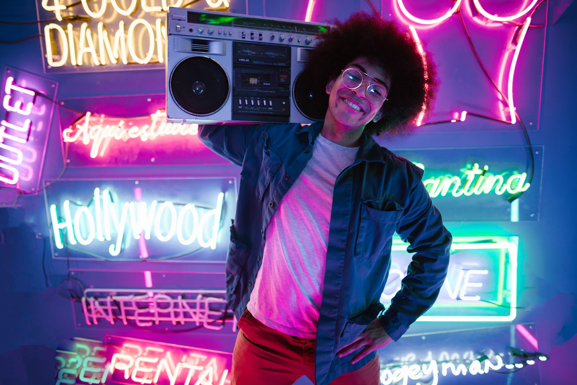 Soirée années 80 : idées de thème de soirée, déco et musique