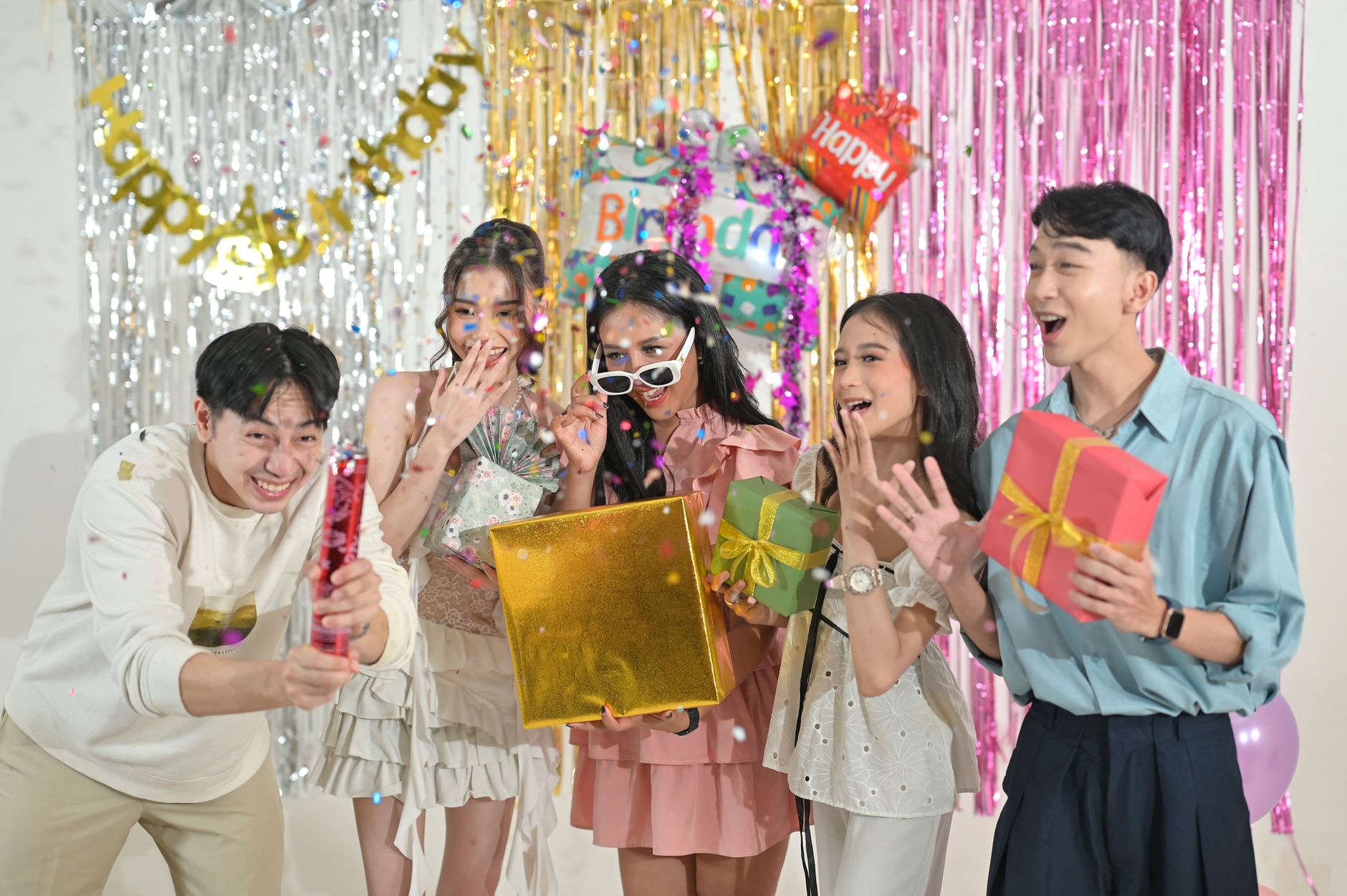Organiser un anniversaire surprise sans se faire repérer : le guide